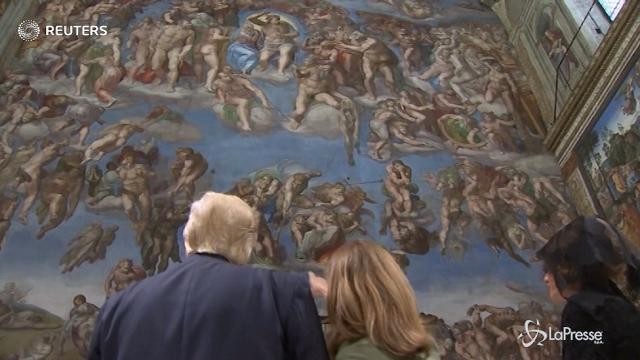 Trump visita la Cappella Sistina