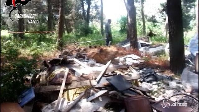 Discariche illegali nel Parco del Vesuvio, 13 denunciati