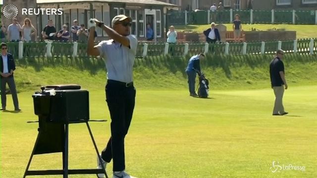VIDEO Obama si rilassa giocando a golf in Scozia