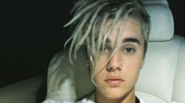 Justin Bieber si fa i dreadlocks: le fan impazziscono