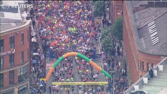 Manchester, la paura non ferma la maratona
