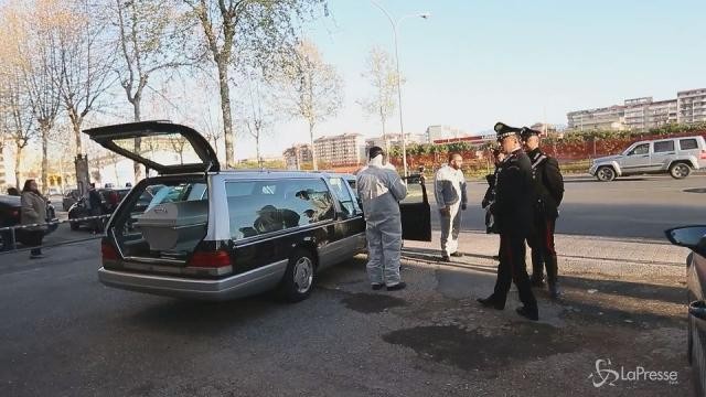 Caserta, marito e moglie trovati morti: ipotesi omicidio-suicidio