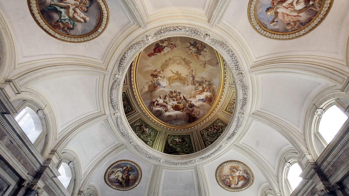 Caserta, affittopoli alla Reggia: canoni da 3 euro al mese