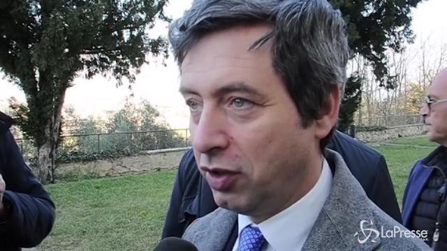 VIDEO Nei circoli Pd Renzi stacca tutti i rivali