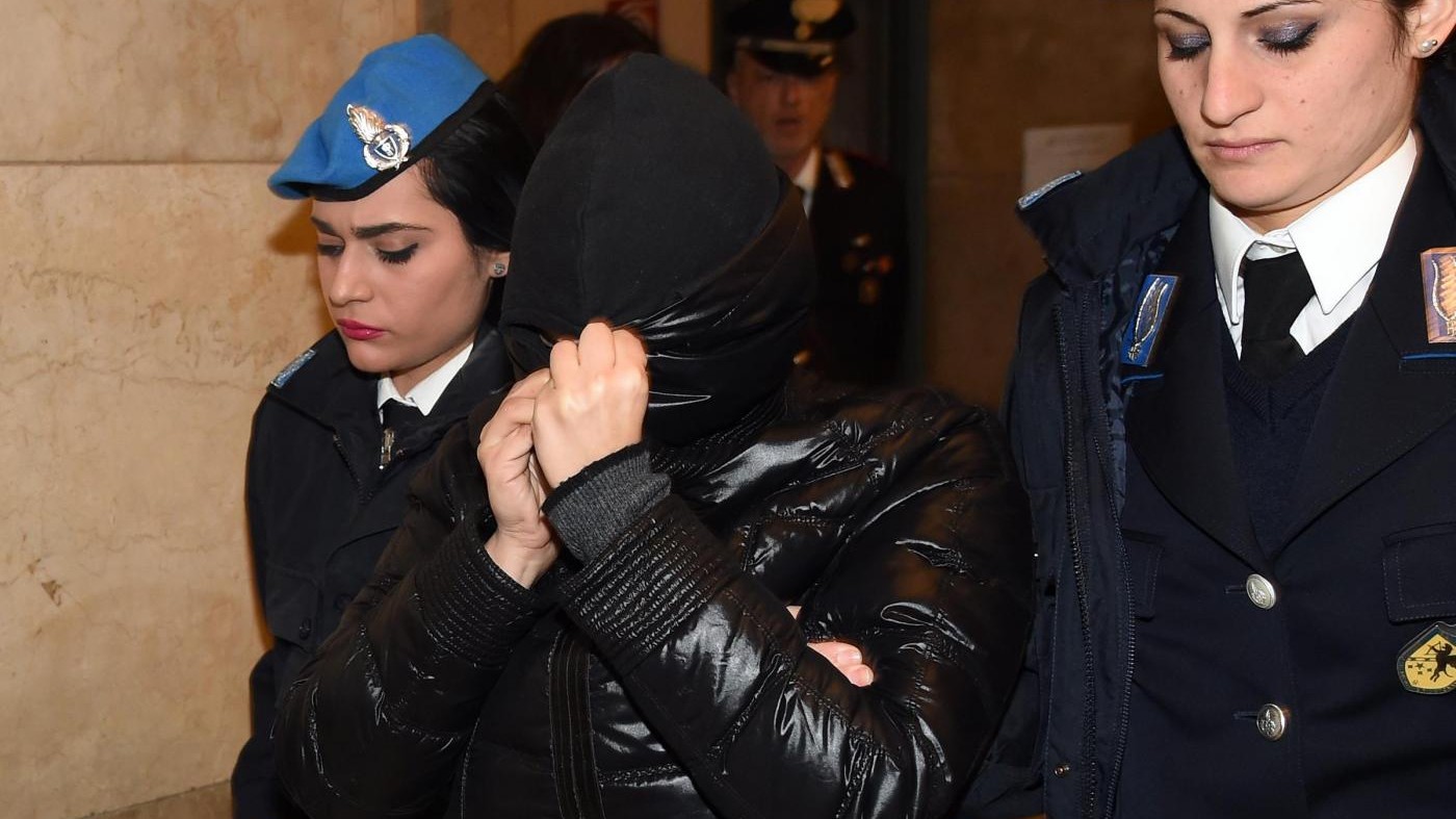Acido, Martina in aula: Alex era il regista. Lui: Sono innocente