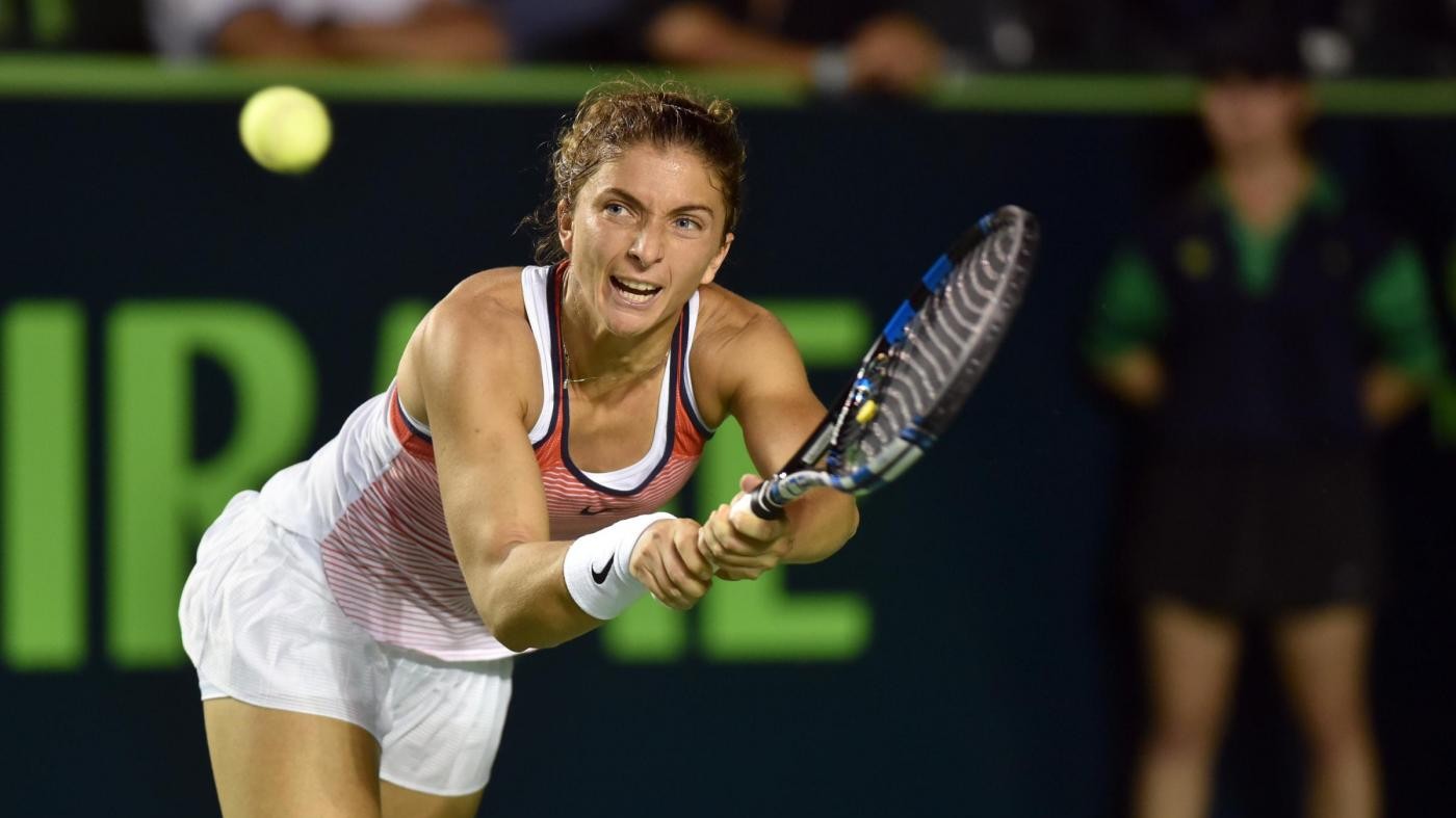 Tennis, Wta Charleston: Errani batte Stosur ed è nei quarti