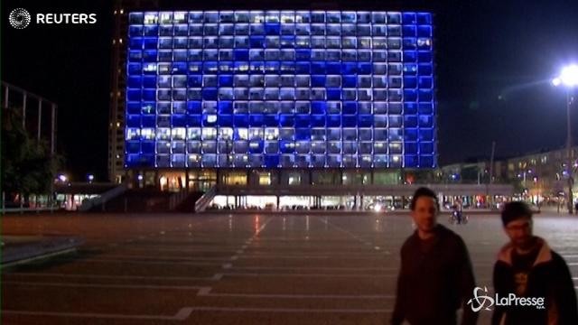 Tel Aviv, il municipio si tinge dei colori della bandiera russa