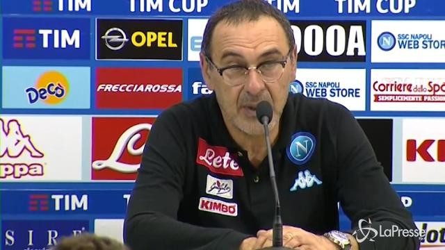 Sarri: “Ci stiamo avvicinando alla Juve, peccato per quei 20 secondi dell’andata…”