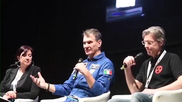Nespoli incontra Ratman: “Lo porterò con me sulla Iss”
