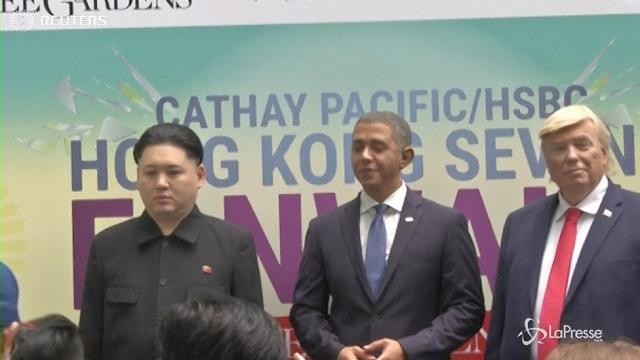 Hong Kong, selfie con i sosia di Trump, Obama e Jong-un