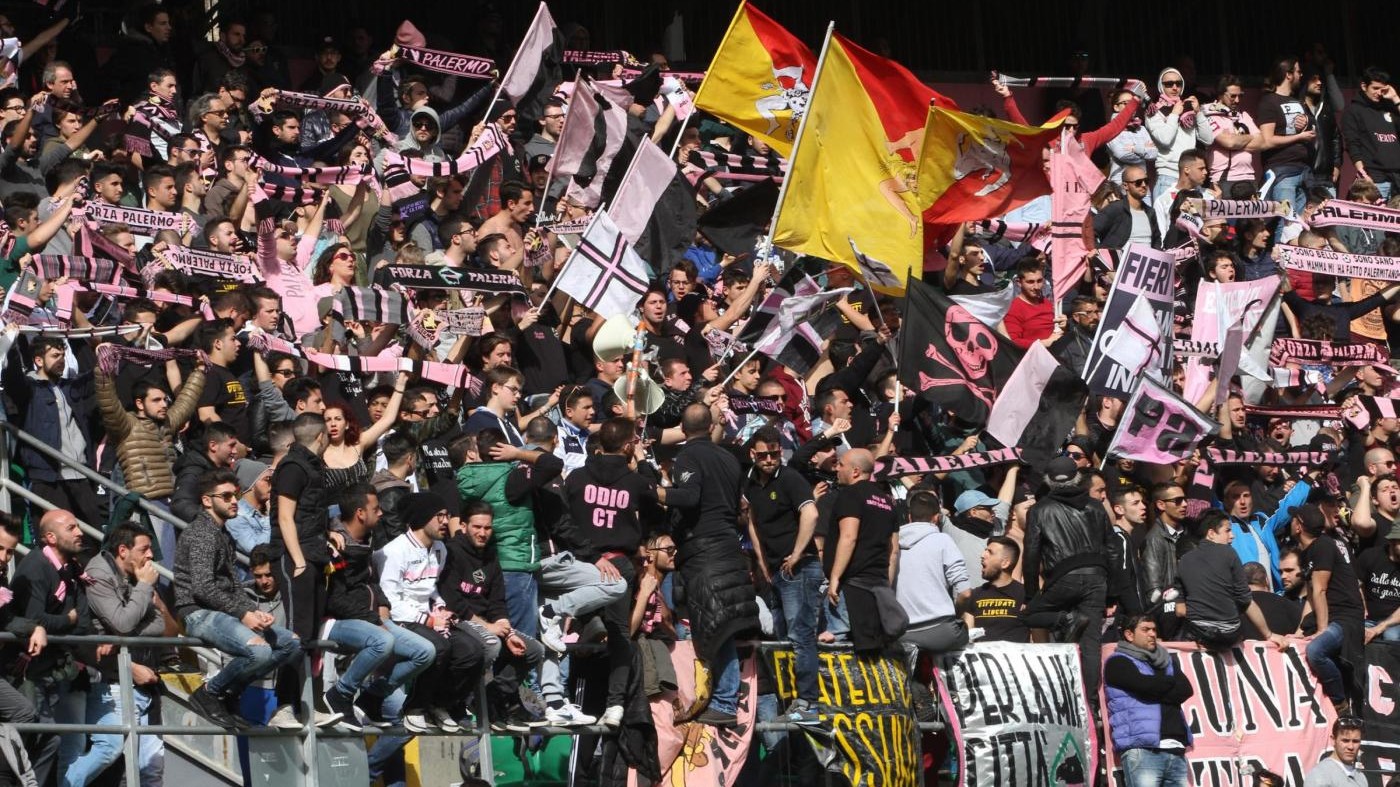 Palermo-Lazio, scontri in centro tra tifosi