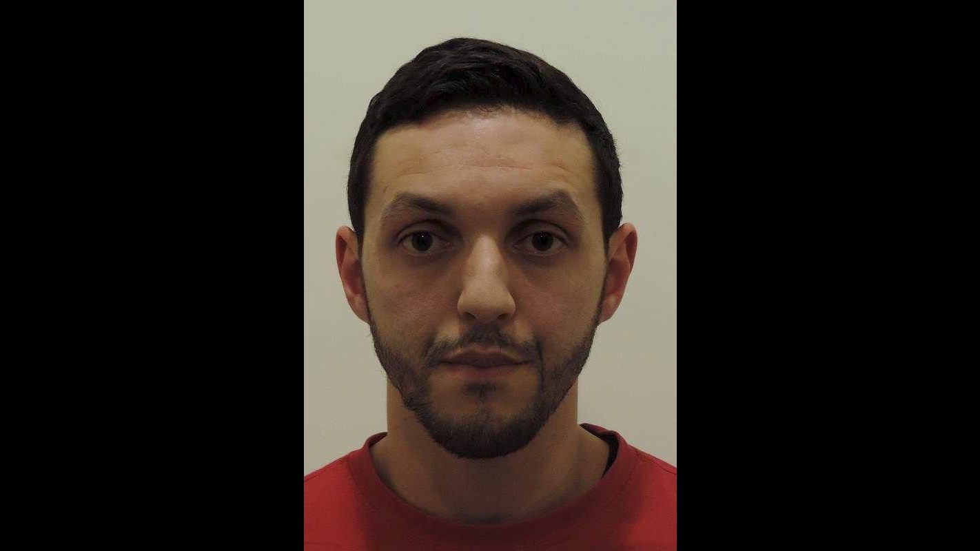 Stampa francese: terroristi volevano colpire a Euro 2016