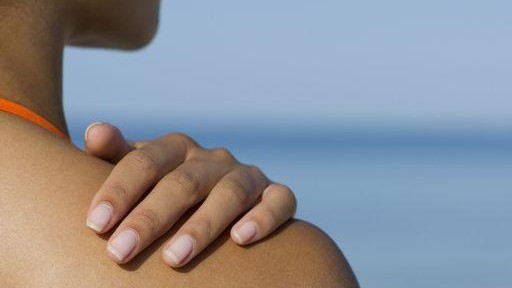 Abbronzatura, dermatologa: ecco i consigli su come esporsi al sole