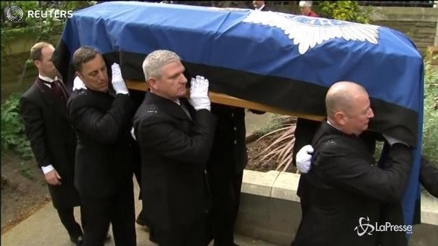 Londra, il funerale dell’agente assassinato a Westminster