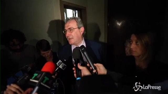 L’avvocato di Corona commenta l’episodio della bomba carta