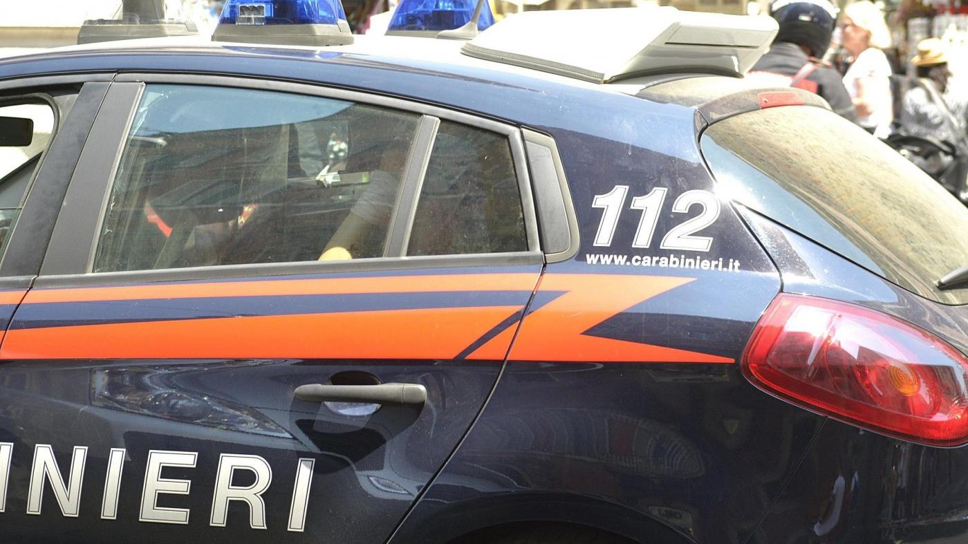 Roma, violenta donna in un parcheggio: arrestato