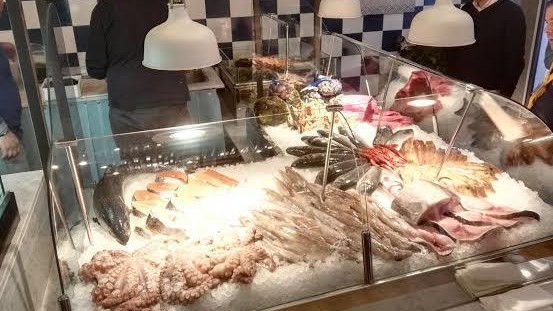 Milano, giovedì inaugurata nuova ‘Pescheria’ da ‘Anema e Cozze’