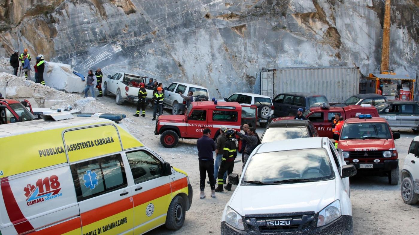 Carrara, frana in cava marmo: trovato corpo di un cavatore