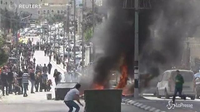 VIDEO Cisgiordania, scontri tra manifestanti ed esercito ebraico