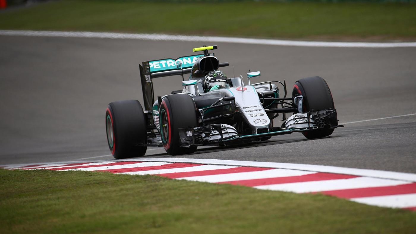 F1, Gp Cina: pole di Rosberg, Ferrari in seconda fila