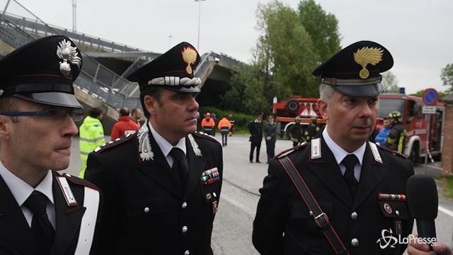 VIDEO Fossano, i carabinieri: Abbiamo sentito uno scricchiolio