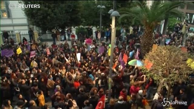 Turchia: a Istanbul ancora in piazza per contestare il referendum