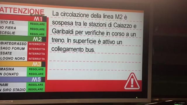 VIDEO Milano, metro verde bloccata per verifiche a un treno