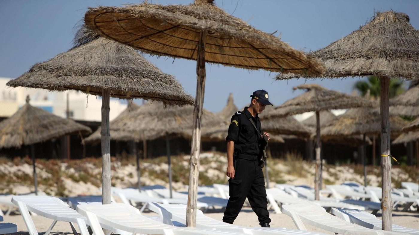 Terrorismo, attentati in spiaggia: allarme Bild e smentite