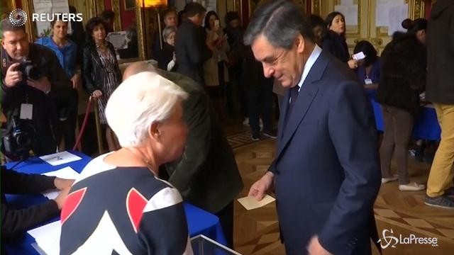 VIDEO Francia, il voto del conservatore Francois Fillon