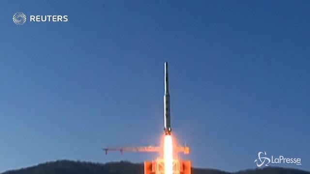 VIDEO Nord Corea minaccia portaerei Usa