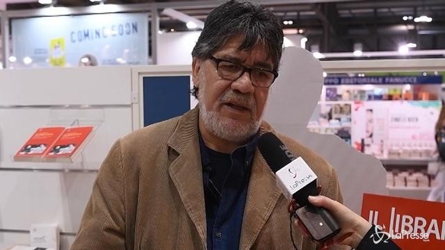 VIDEO Sepulveda su Trump: Paura per il presidente ‘ignorante’