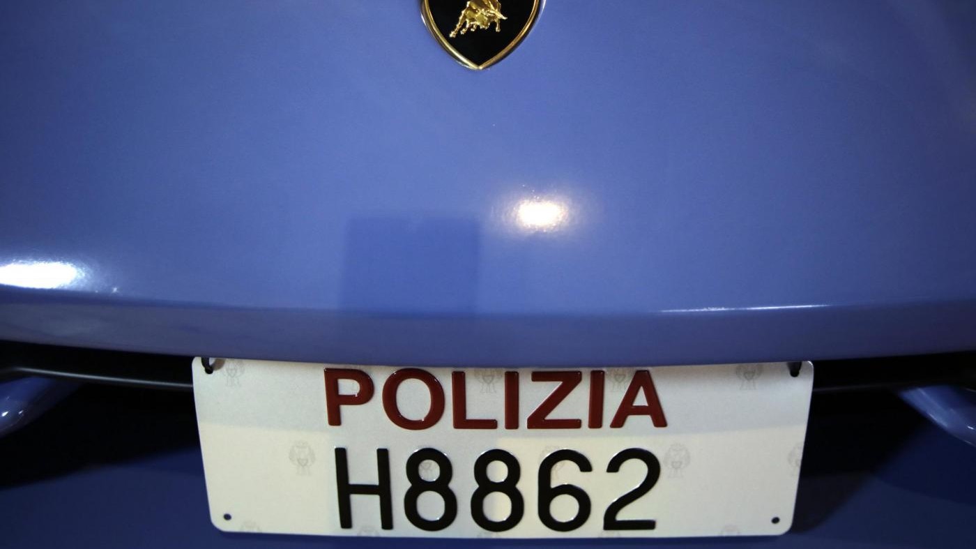 Milano, fuga contromano in tangenziale: due arresti