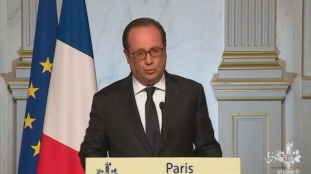 Hollande striglia Macron: Pericolo Le Pen da non sottovalutare