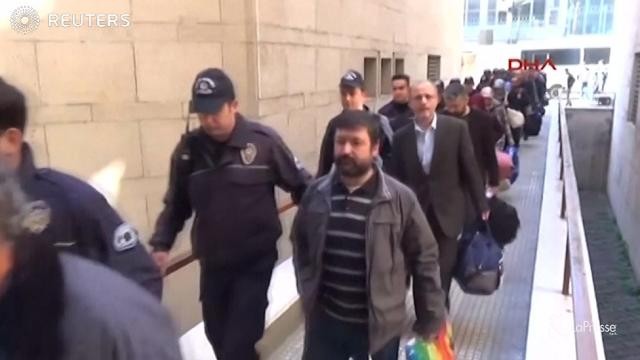 VIDEO Turchia, maxi-blitz contro rete Gulen: mille gli arresti