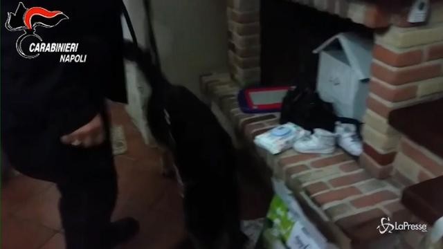 Napoli, minorenni rapinatori e spacciatori: 10 arresti