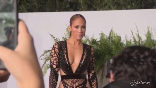 VIDEO Latin Billboard Awards 2017, Jennifer Lopez star della serata