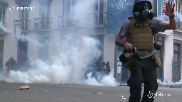 Brasile, violenti scontri a Rio de Janeiro