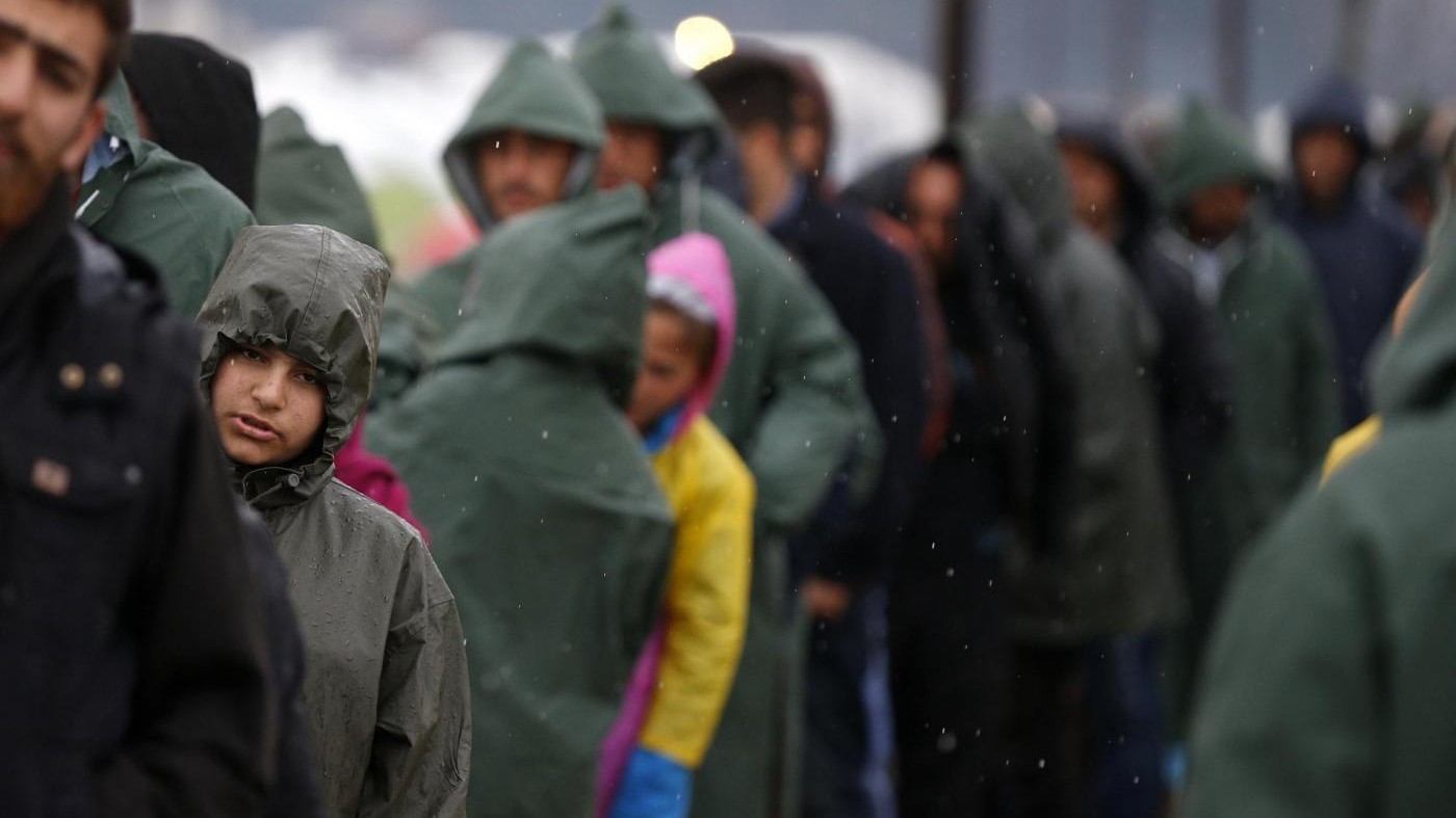 Migranti, anche la Macedonia chiude i confini a ‘illegali’