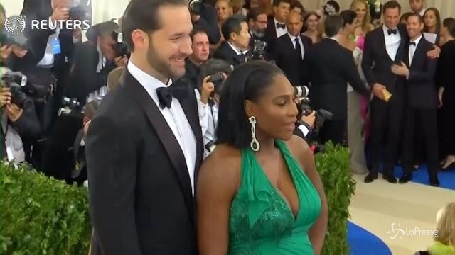 VIDEO Tutti pazzi per Serena Williams col pancione