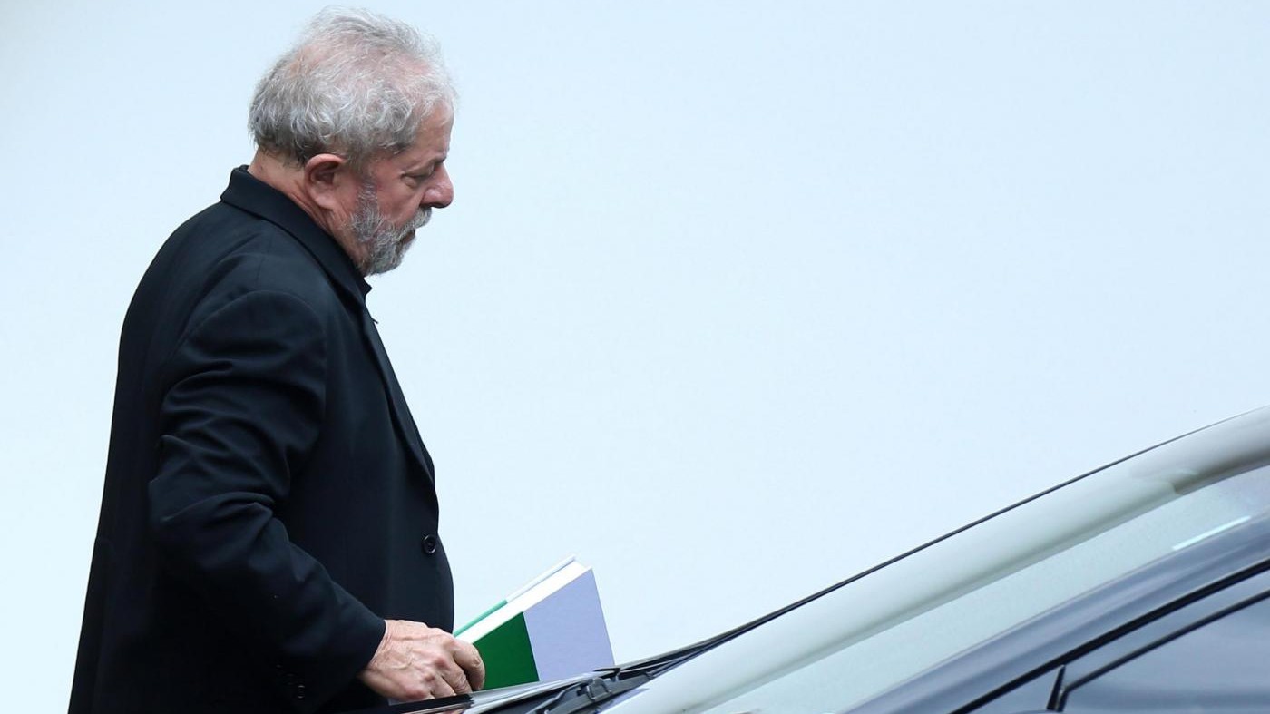 Brasile, procura chiede l’arresto dell’ex presidente Lula