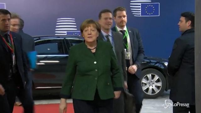 VIDEO Germania, la Merkel trionfa nel Saarland