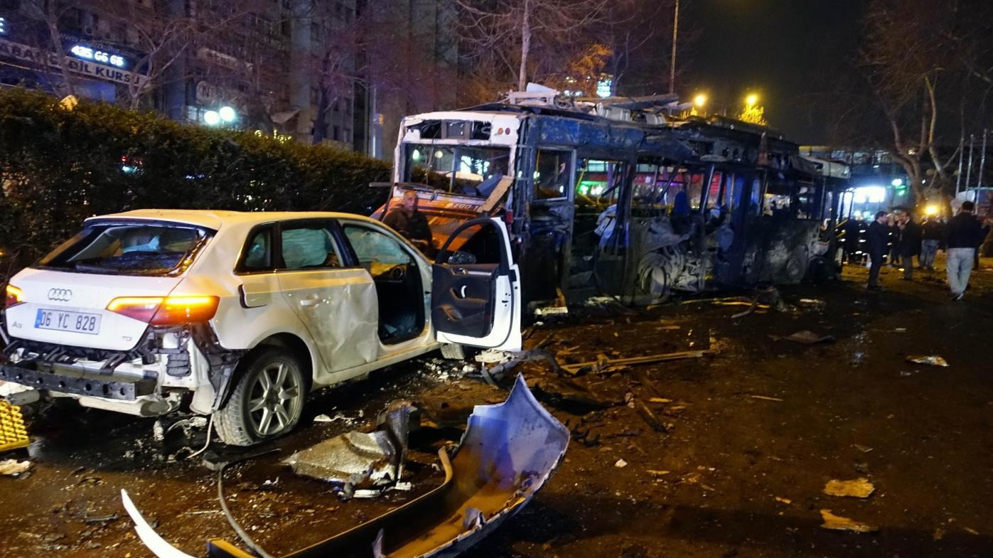Turchia, autobomba nel centro di Ankara: morti salgono a 37