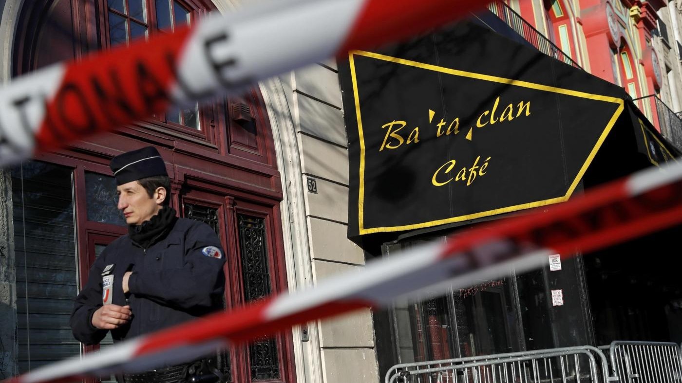Parigi, kamikaze, complici e attentatori: ecco la rete del terrore