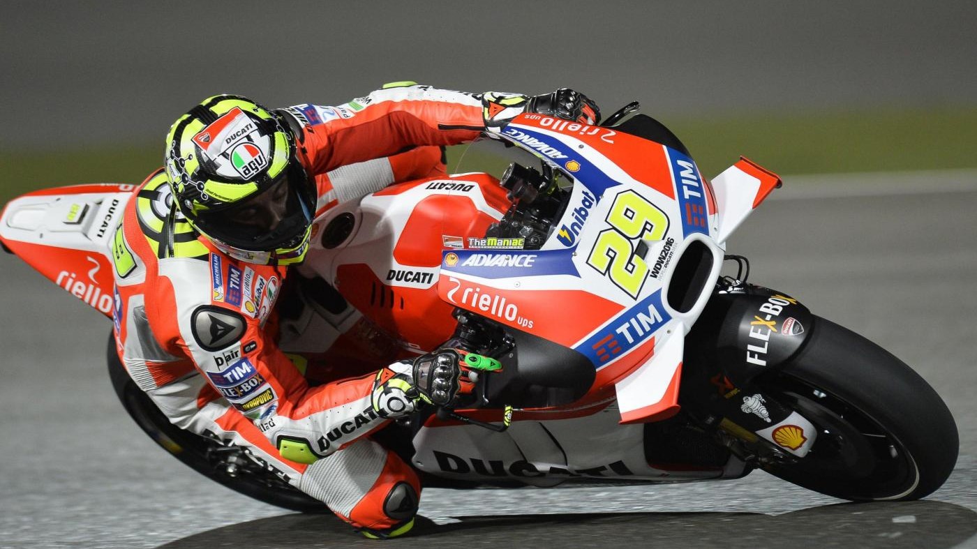 Moto Gp: in Qatar vince Lorenzo, secondo Dovizioso