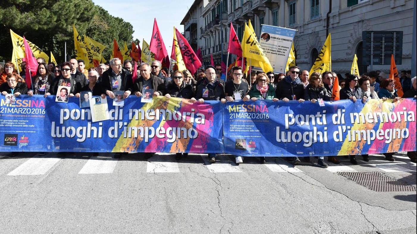 In 350mila con Libera per ricordare vittime innocenti delle mafie