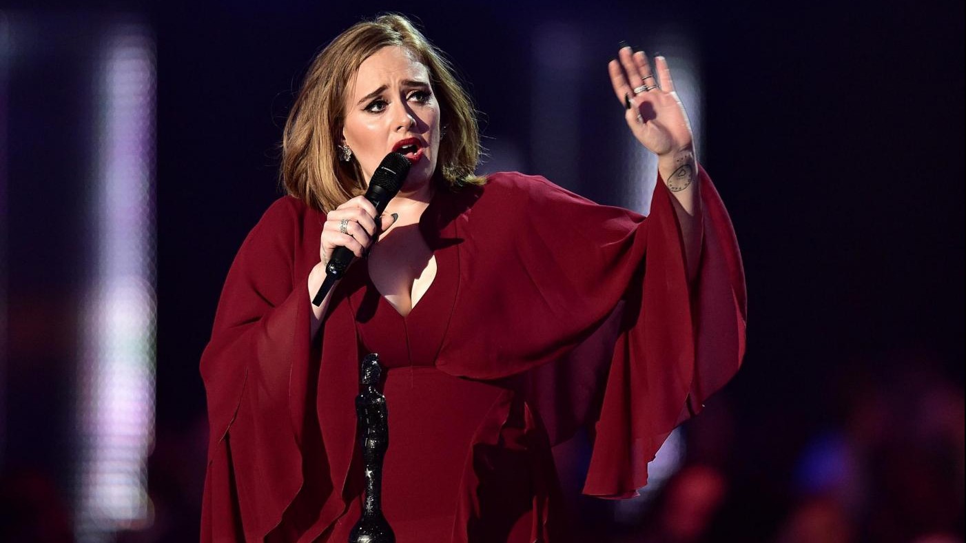 Bruxelles, Adele insulta terroristi e fa dedica a vittime