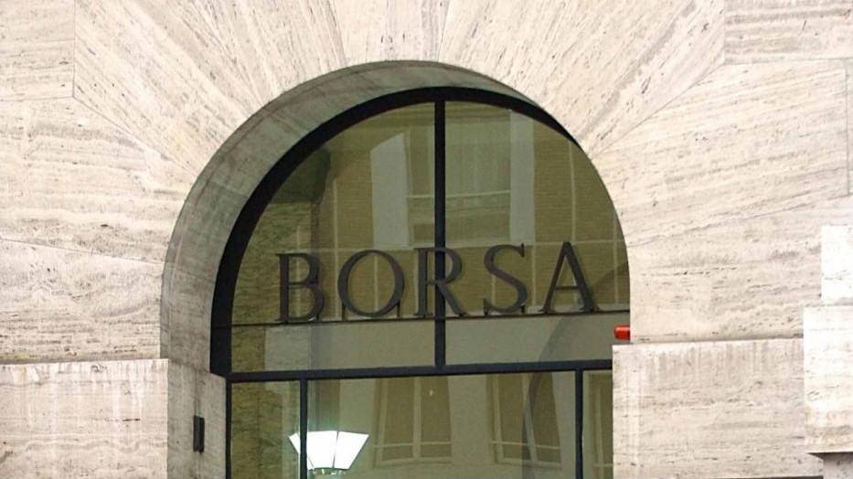 Borsa, Milano chiude in negativo: giù Bpm-Banco dopo nozze