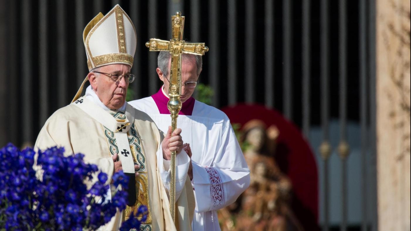 Pasqua, Papa: Vicini a vittime terrorismo, no ad abissi di odio