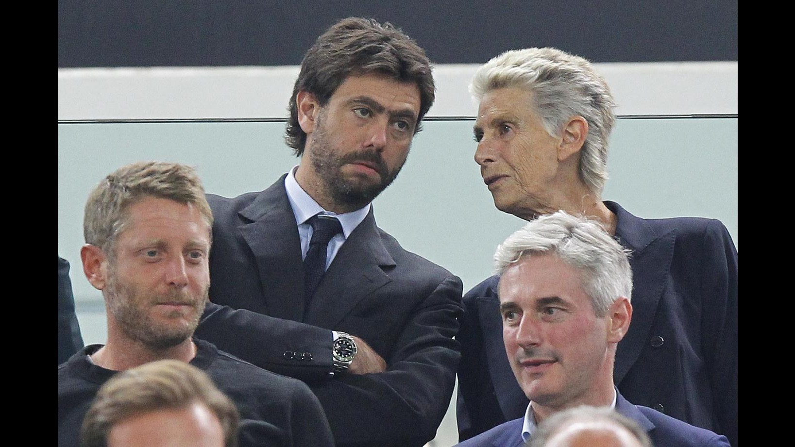 Torino, furto nella villa di Allegra Agnelli nel parco della Mandria