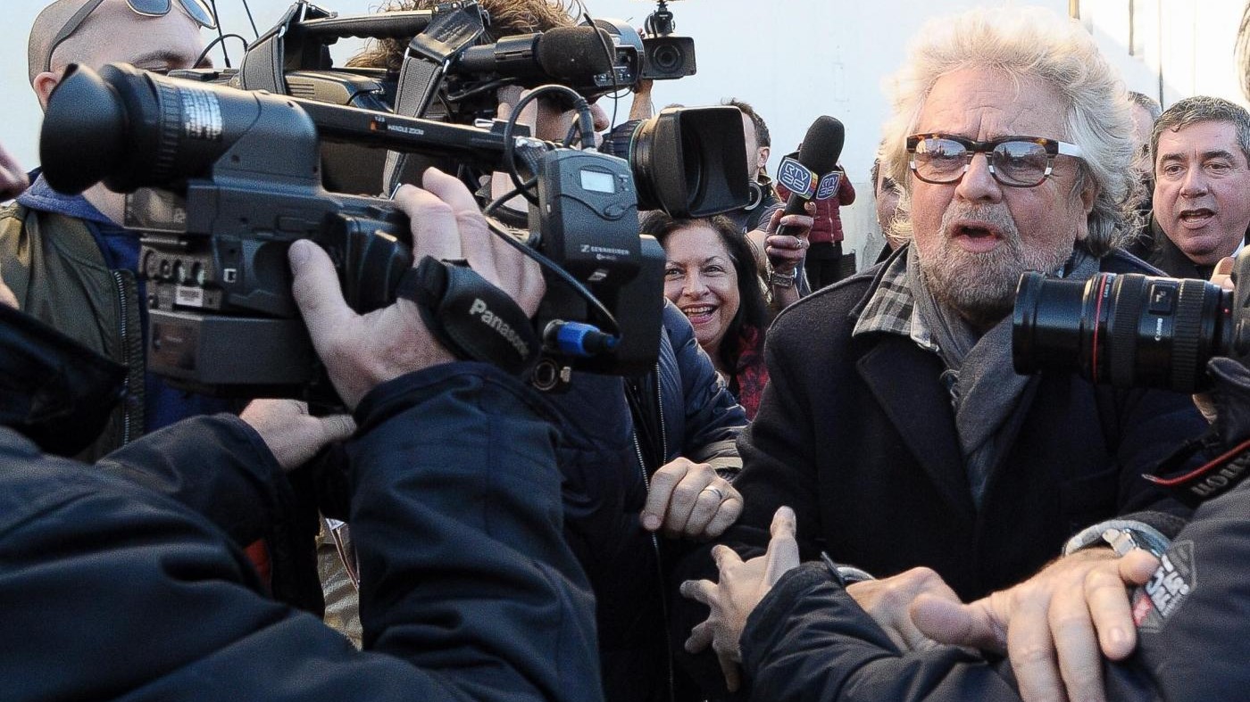 Ue, Grillo: No a invasione cinese. M5S lancia consultazione